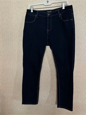 MAX Jeans Crop Women's Size 8 Cropped Denim Jeans Stretch Dark Wash